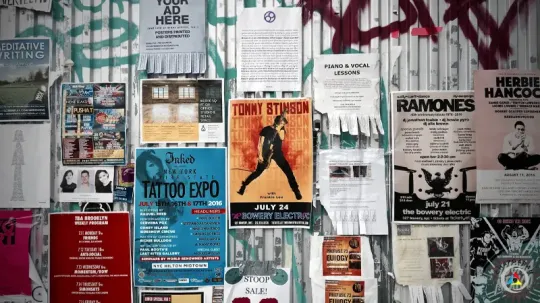 بهترین چسب برای چسباندن تراکت چیست؟